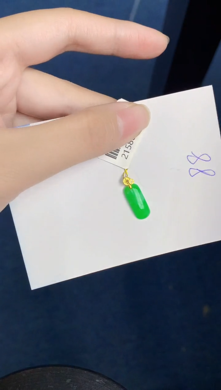 翡翠18K金镶嵌颈饰000000000