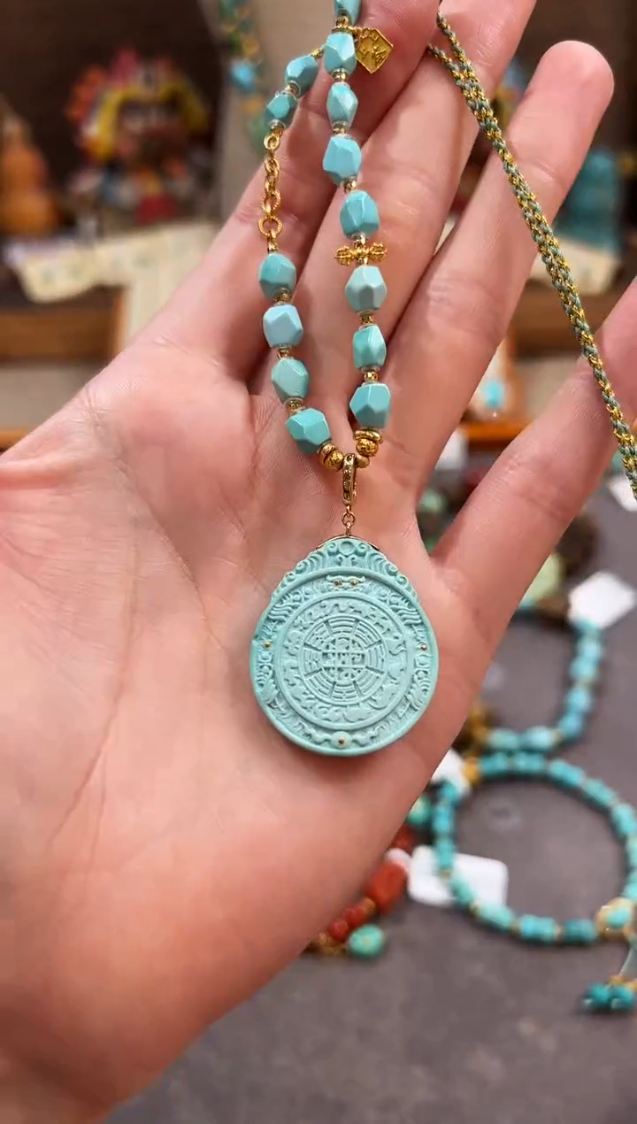 18K金镶嵌绿松石颈饰绿松石项链