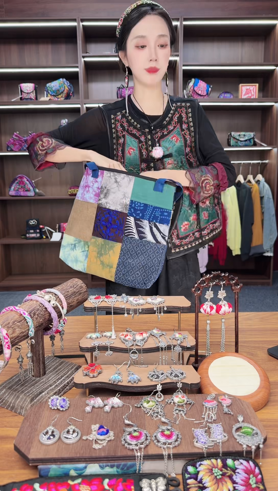 织绣A186蒙阿苏苗绣传承店