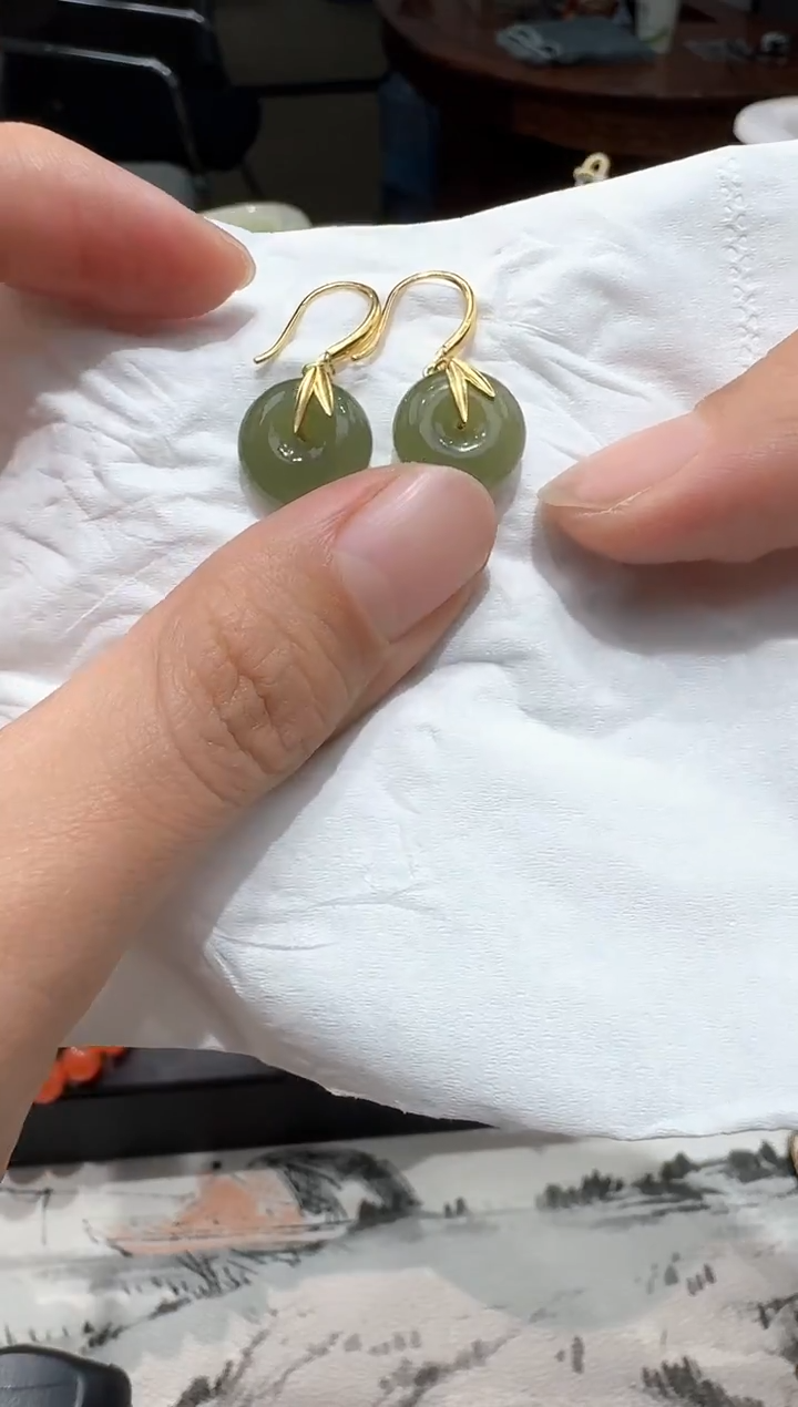 颈饰未镶嵌和田玉【瑞睿珠宝】和田玉耳钩 （多样性发货）