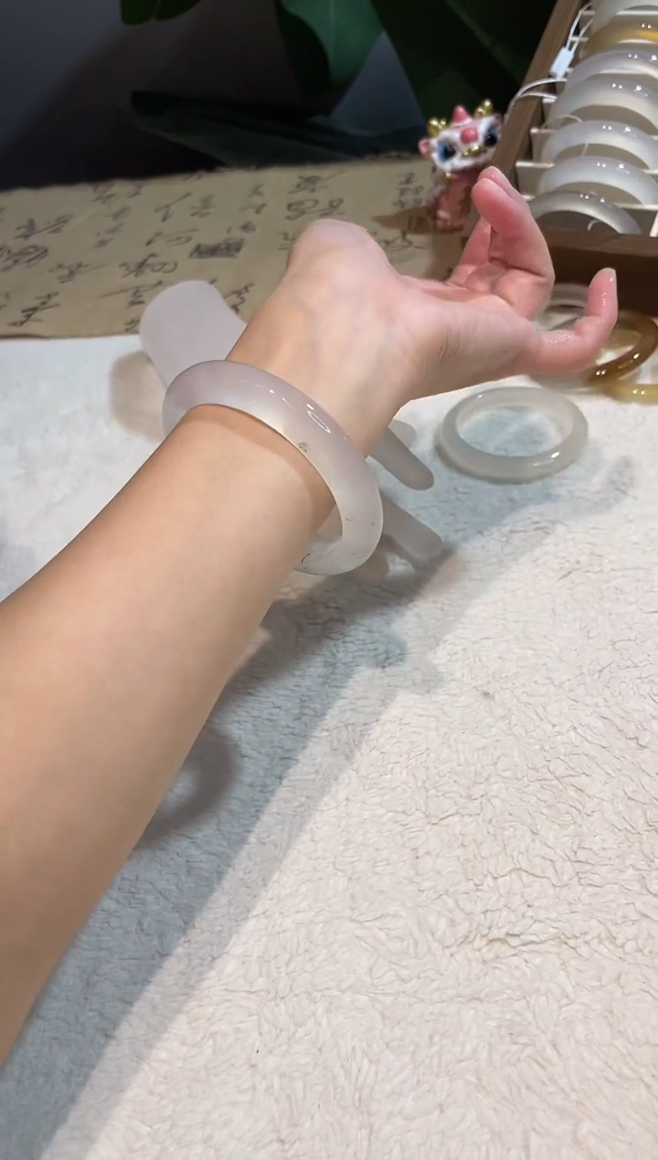 手镯玛瑙/玉髓未镶嵌58鉴赏期48小时