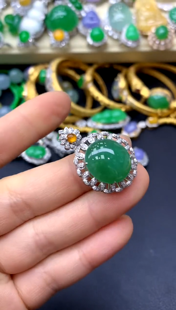 颈饰18K金镶嵌翡翠442-中国好珍宝