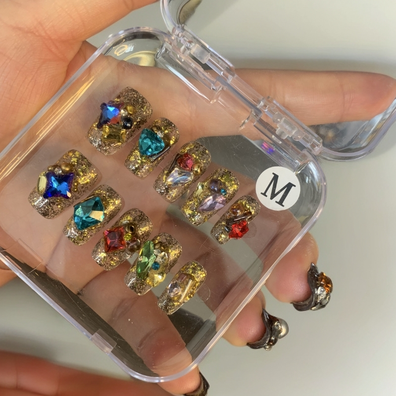 满钻奢华手工穿戴甲爆闪高级感显白氛围感美甲贴片