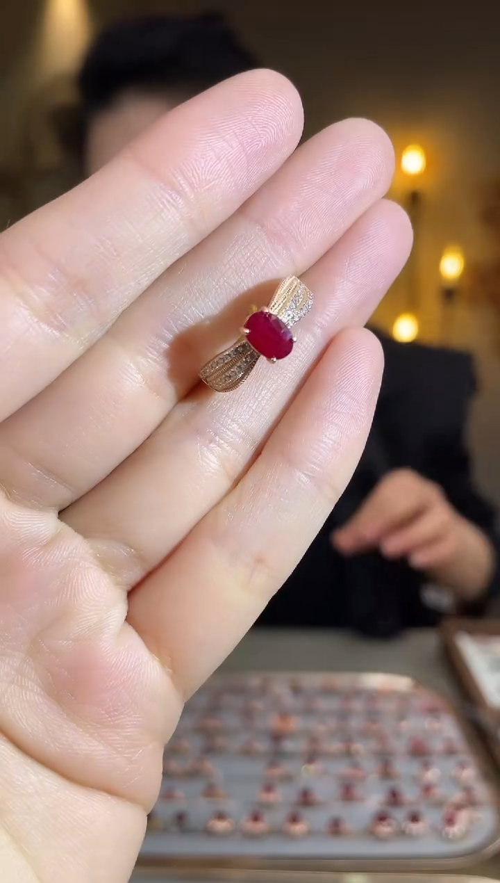 银S925镶嵌手饰红宝石手饰