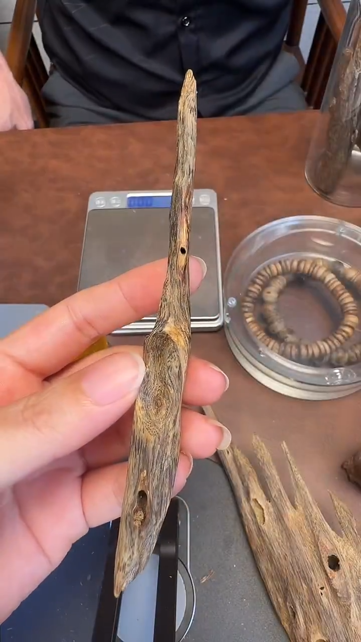 沉香沉香碎屑绿奇楠虫漏原材料6.6克+