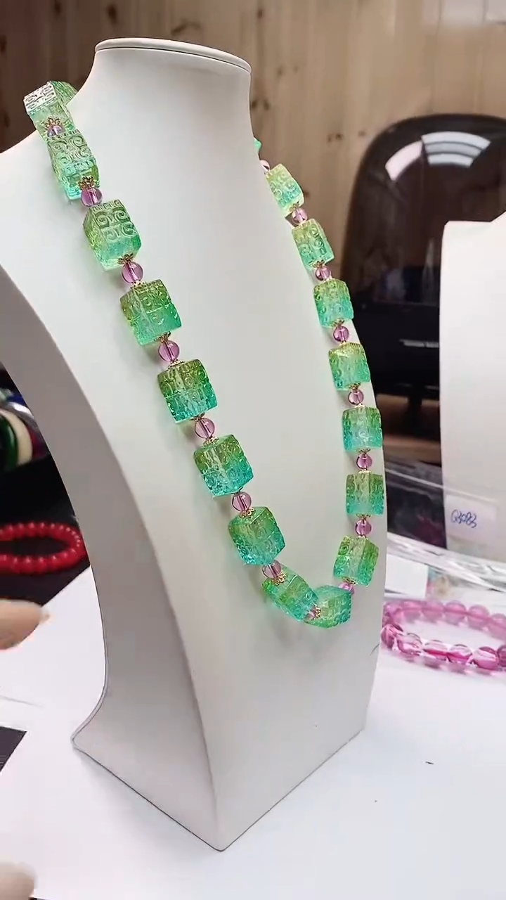 无非金属   以图为准 拍下即可 双色西瓜 方糖 祥云项链