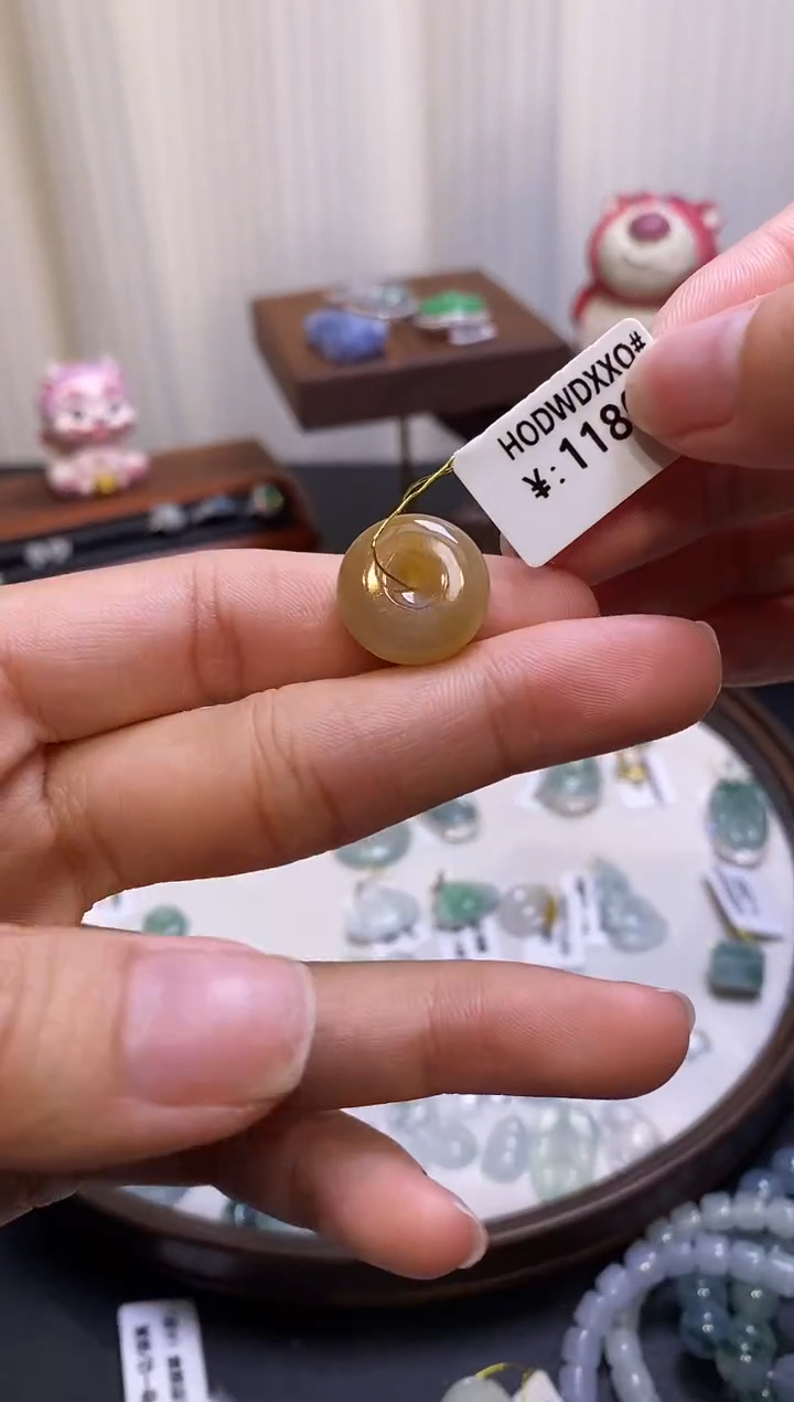 【闪购商品】翡翠颈饰未镶嵌平安扣