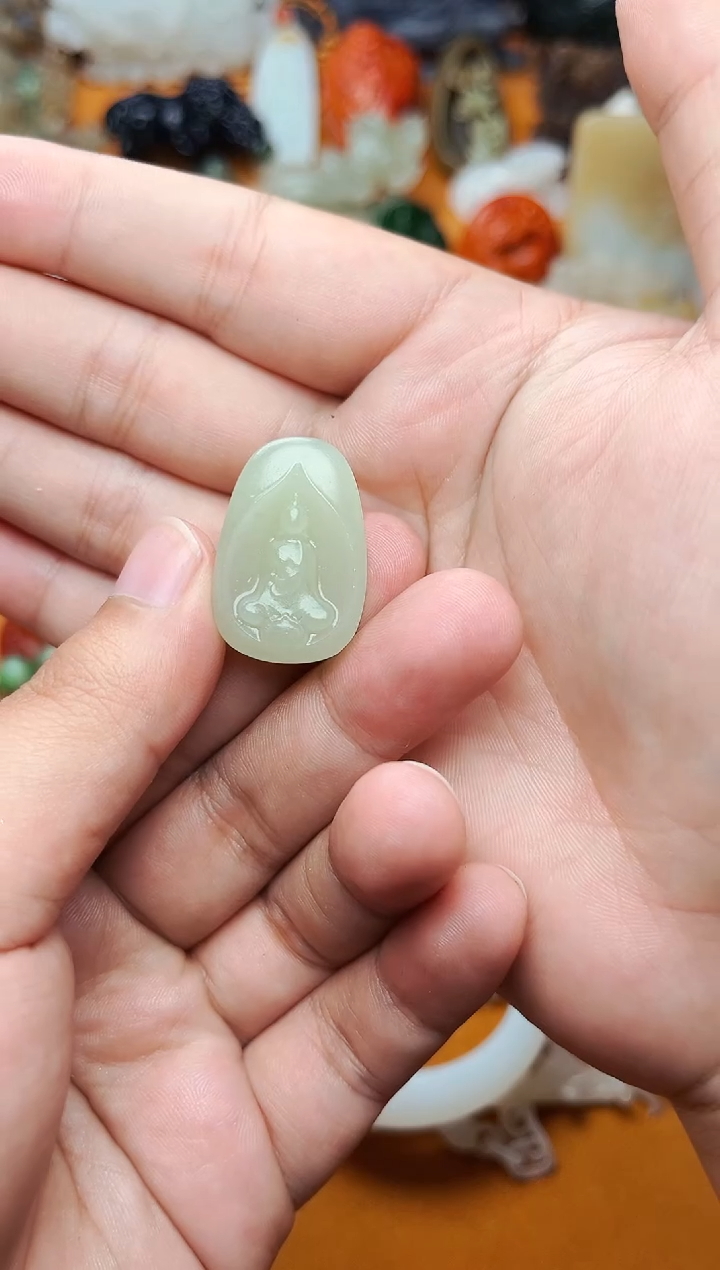 【闪购商品】和田玉颈饰未镶嵌悟道