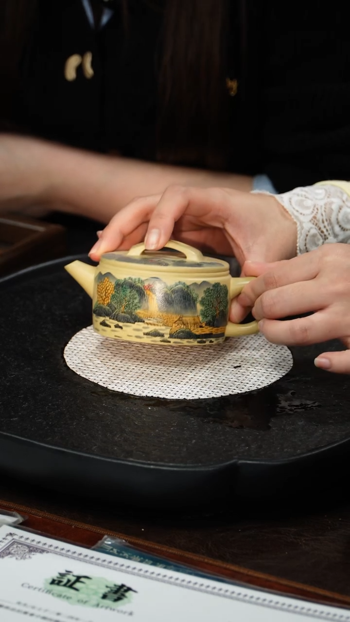 茶壶紫砂杨军保 汉瓦111 本山绿 180毫升 