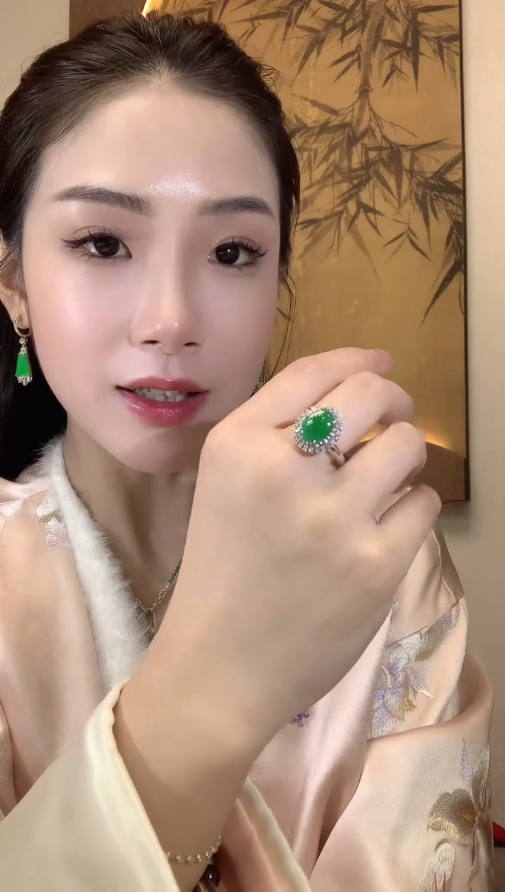 【闪购商品】翡翠戒指18K金镶嵌A62翡翠