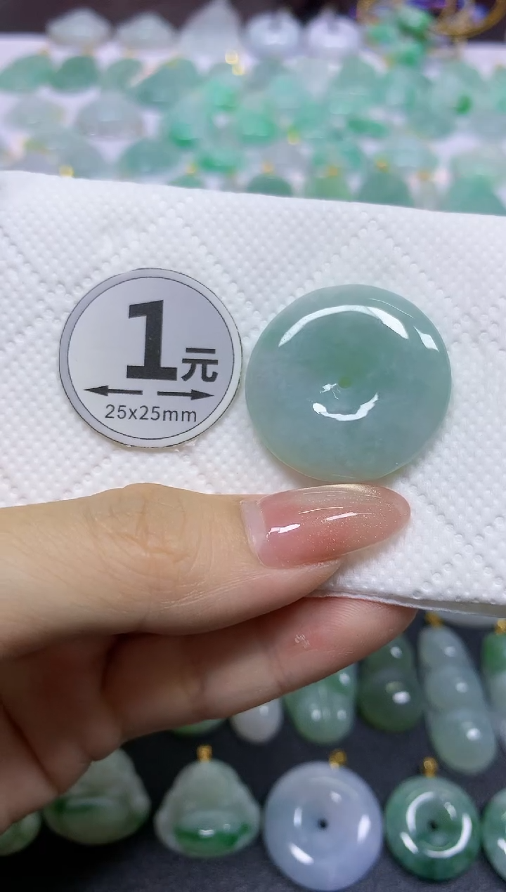 颈饰未镶嵌翡翠天然翡翠A货