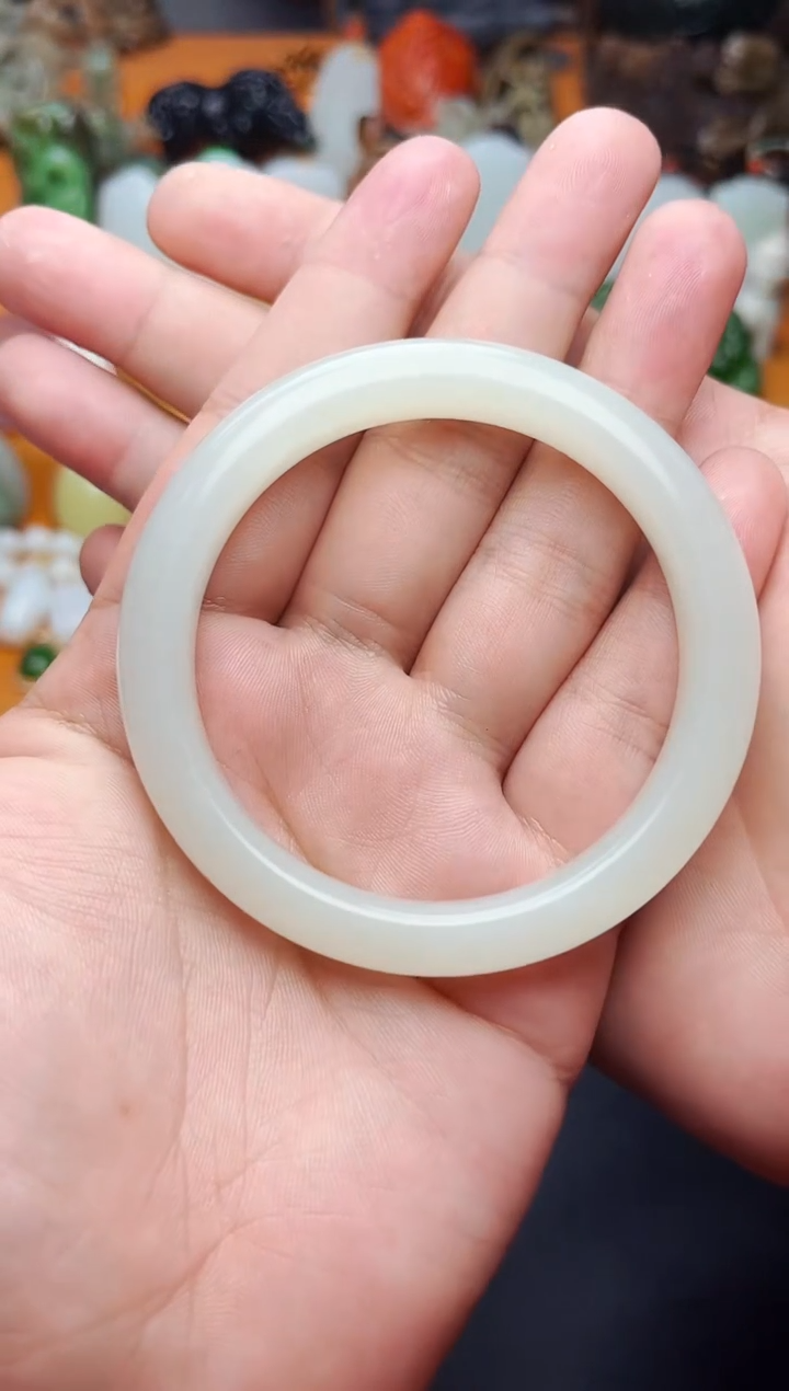 【闪购商品】和田玉手镯未镶嵌57.7圈口01