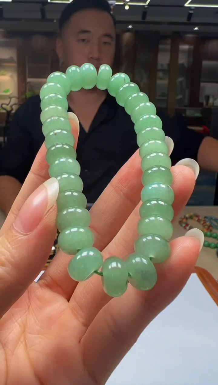 翡翠未镶嵌颈饰QY2025-7-29-108