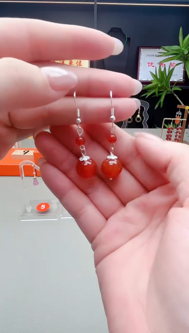 未镶嵌耳钉玛瑙/玉髓409