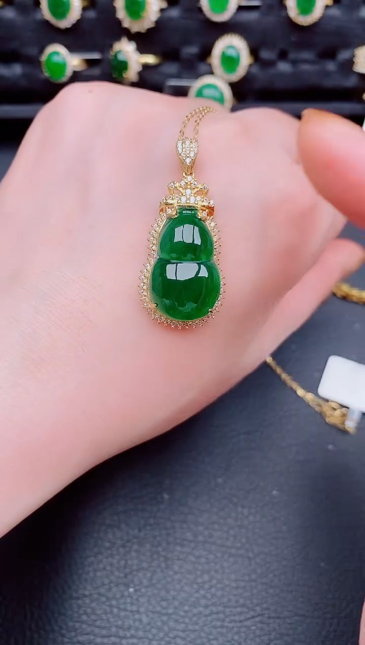 【闪购商品】翡翠颈饰银S925镶嵌天然a货翡翠188