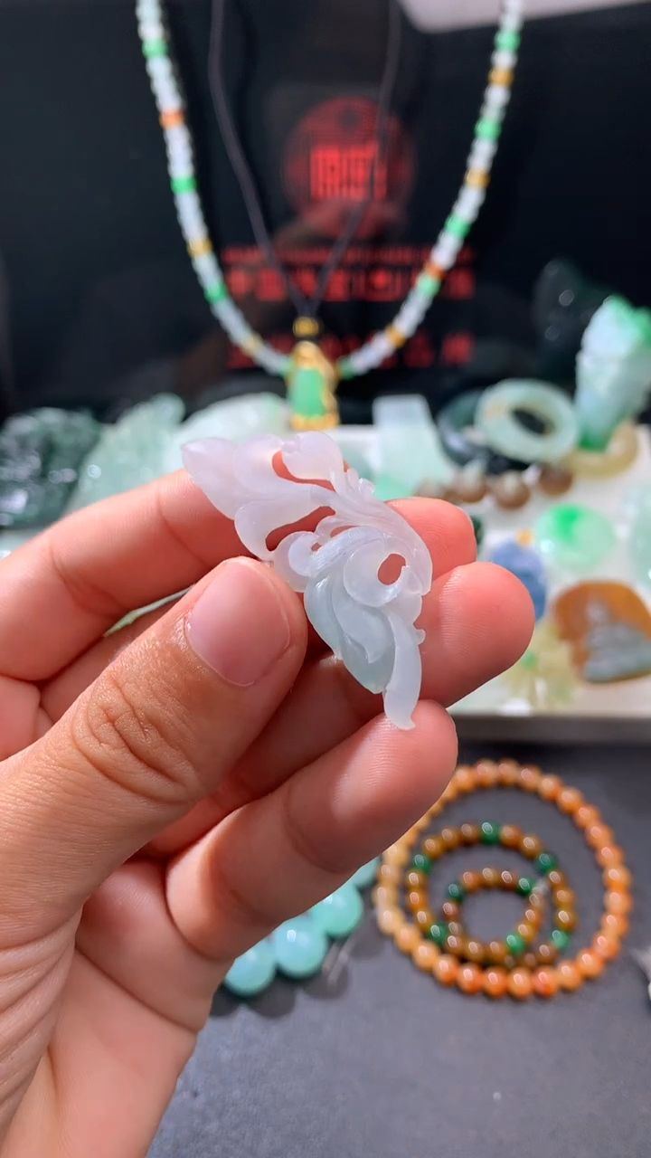 未镶嵌定制翡翠  