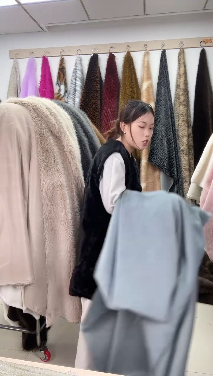 狐狸毛D136尺寸1.7*2