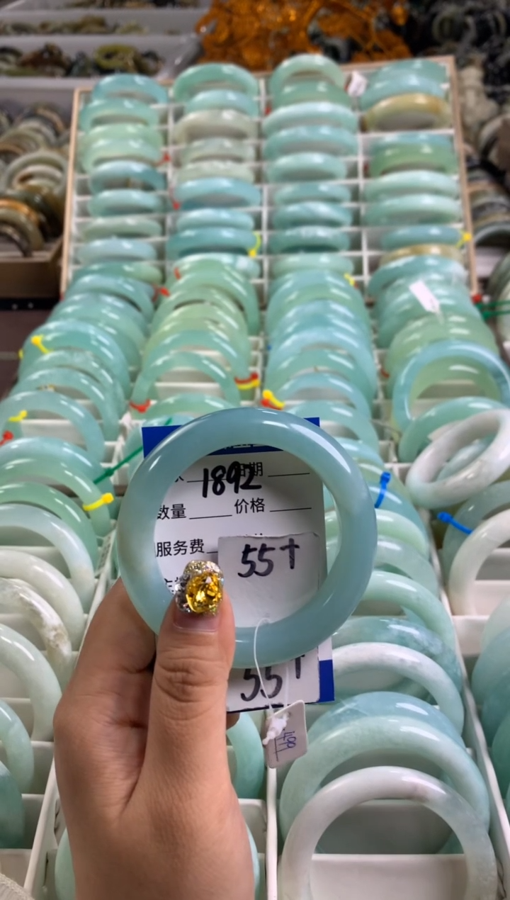 【闪购商品】蛇纹石玉手镯未镶嵌1892