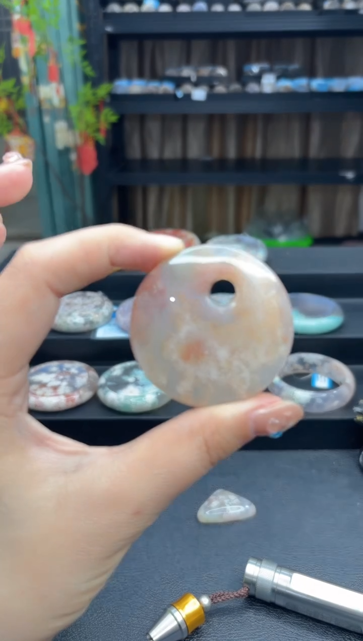 【闪购商品】石英质玉颈饰未镶嵌559