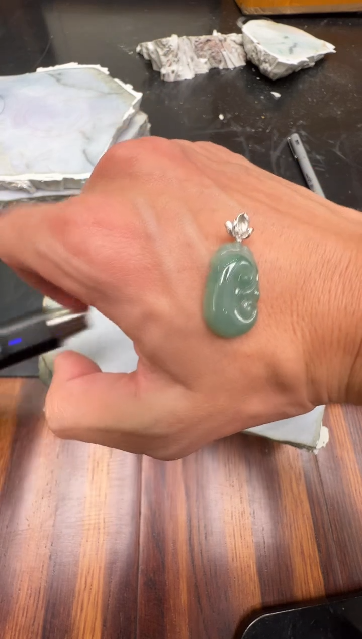 颈饰未镶嵌翡翠-纯天然缅甸A货翡翠如意吊坠