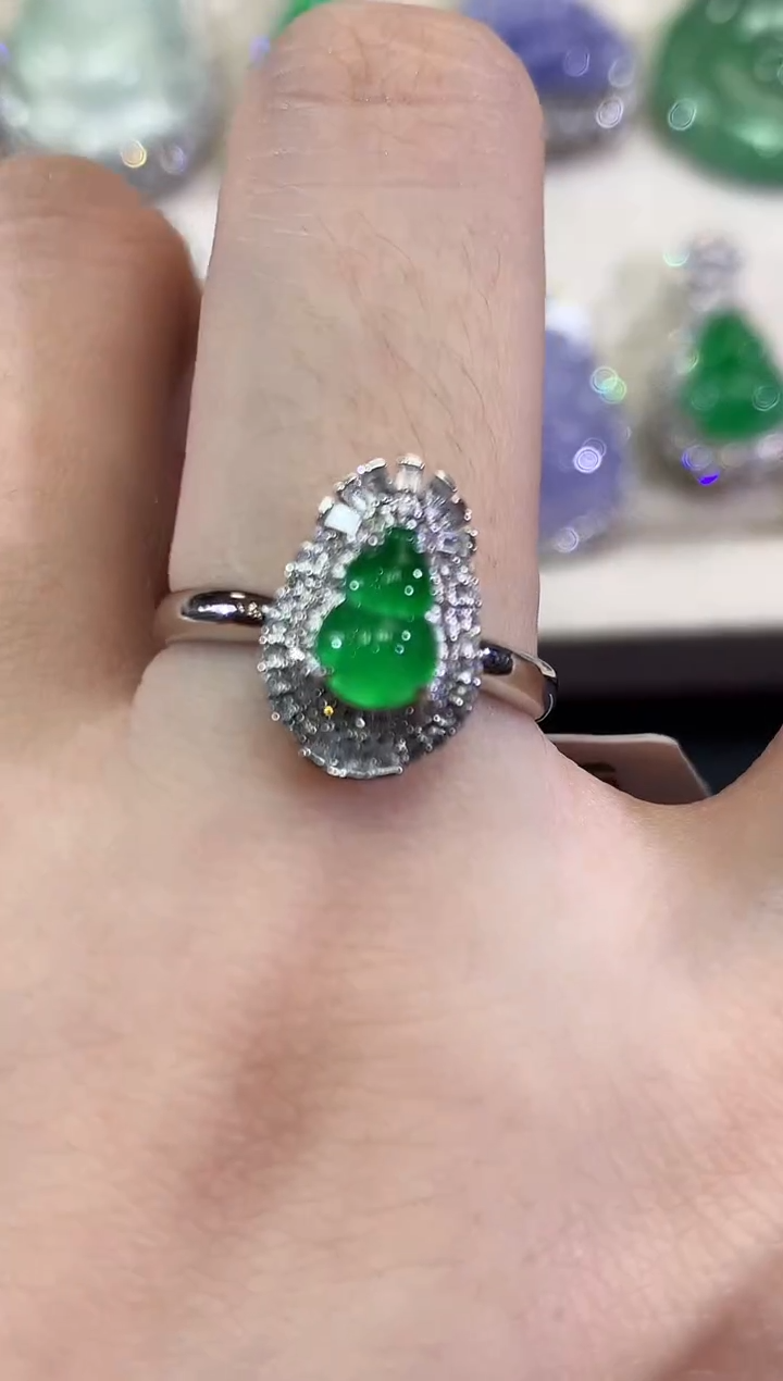 【闪购商品】翡翠戒指18K金镶嵌B94   