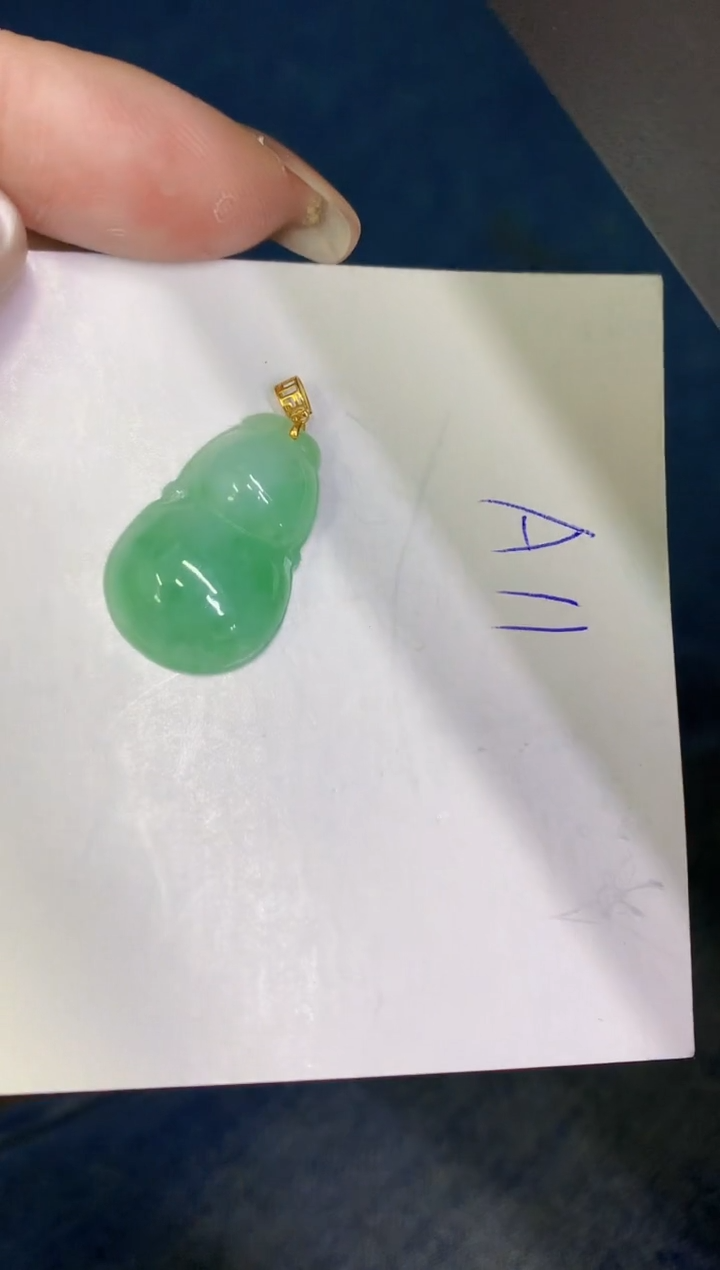 翡翠18K金镶嵌颈饰000000000000