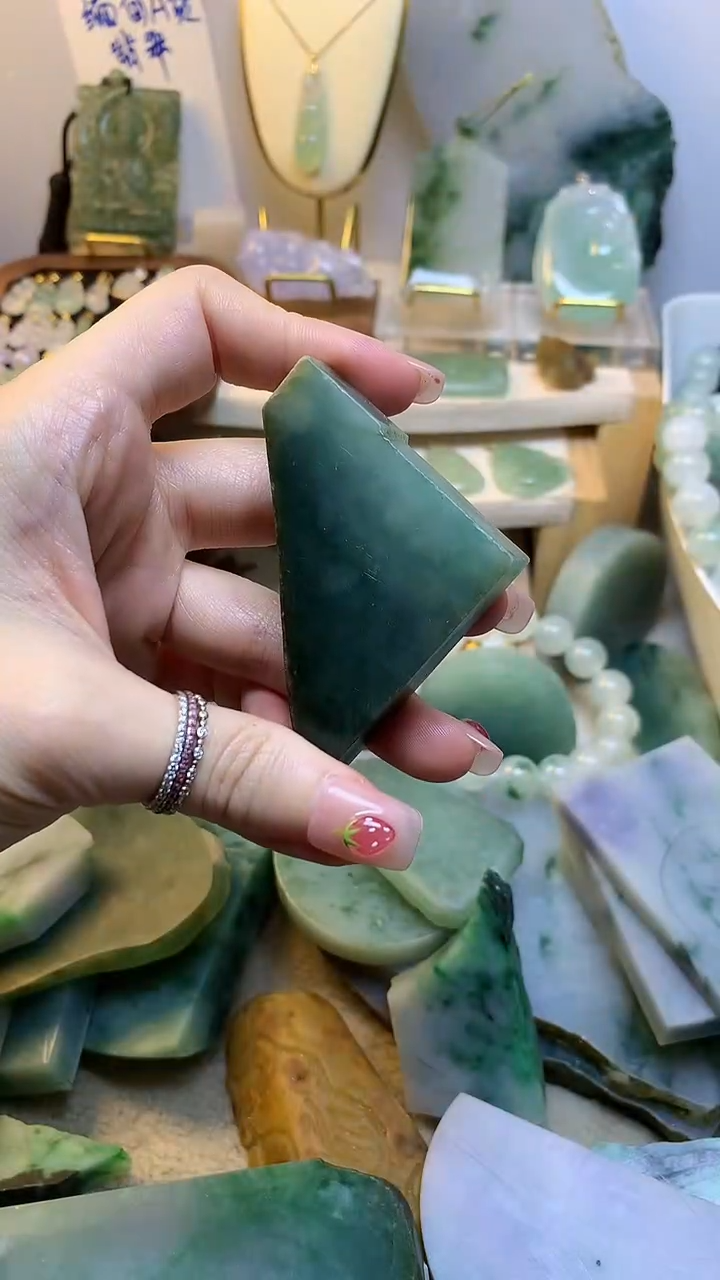 未镶嵌挂件翡翠娜缅甸A货翡翠,没有运费险,有纹有裂