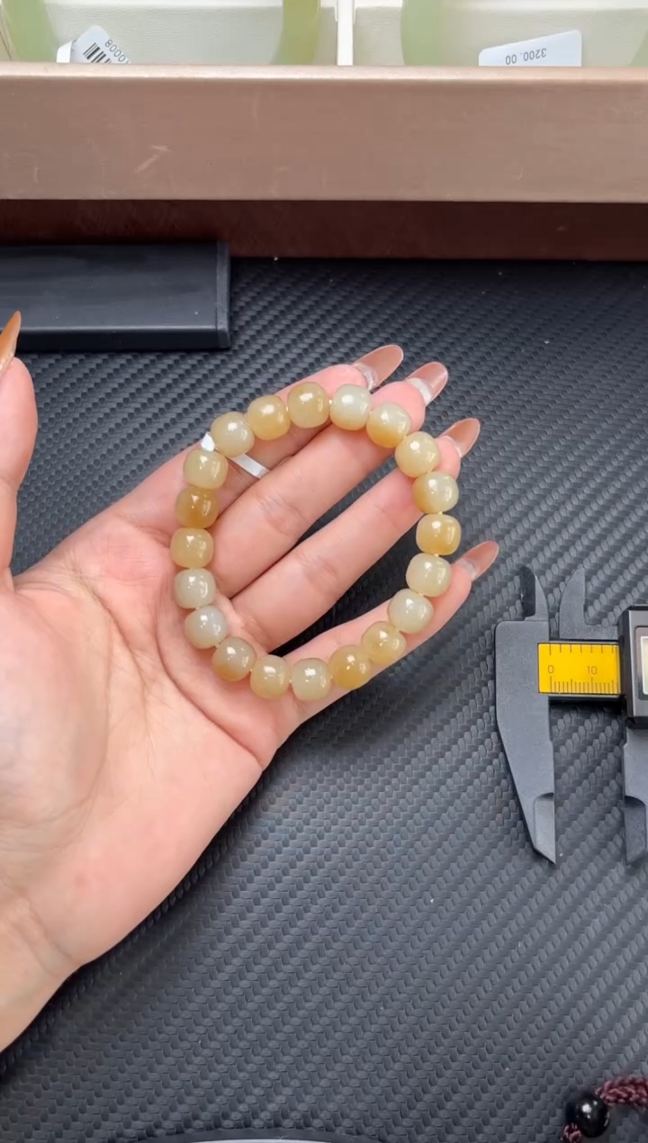 未镶嵌手串和田玉且末微色差远矿卡9*10