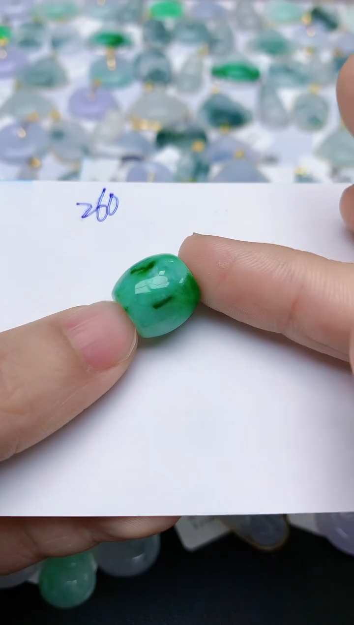 【闪购商品】翡翠颈饰未镶嵌天然翡翠A货    260