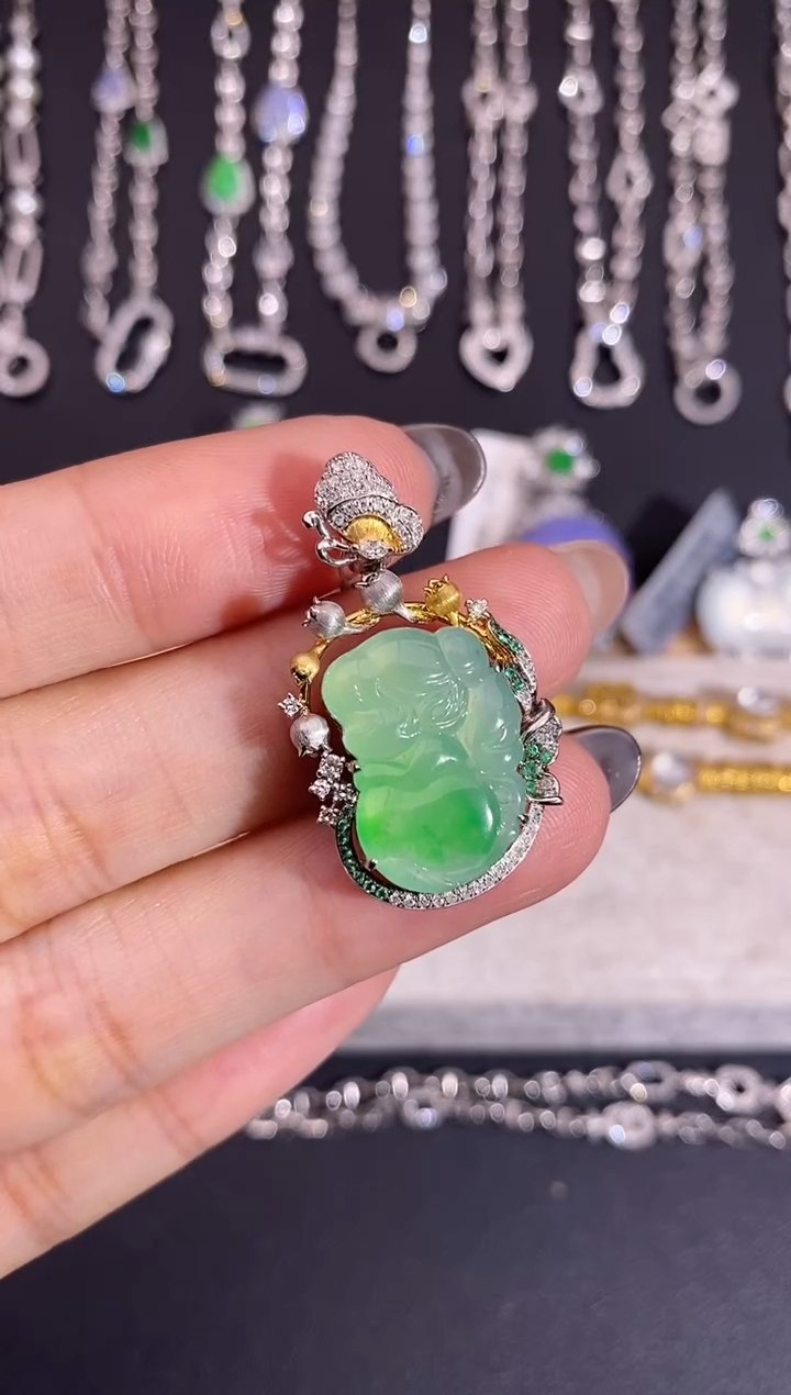 吊坠(不含链)18K金镶嵌翡翠吊坠