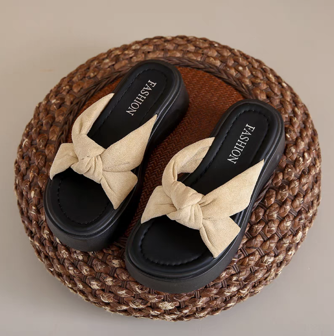 《咩咩》休闲时尚女鞋750号