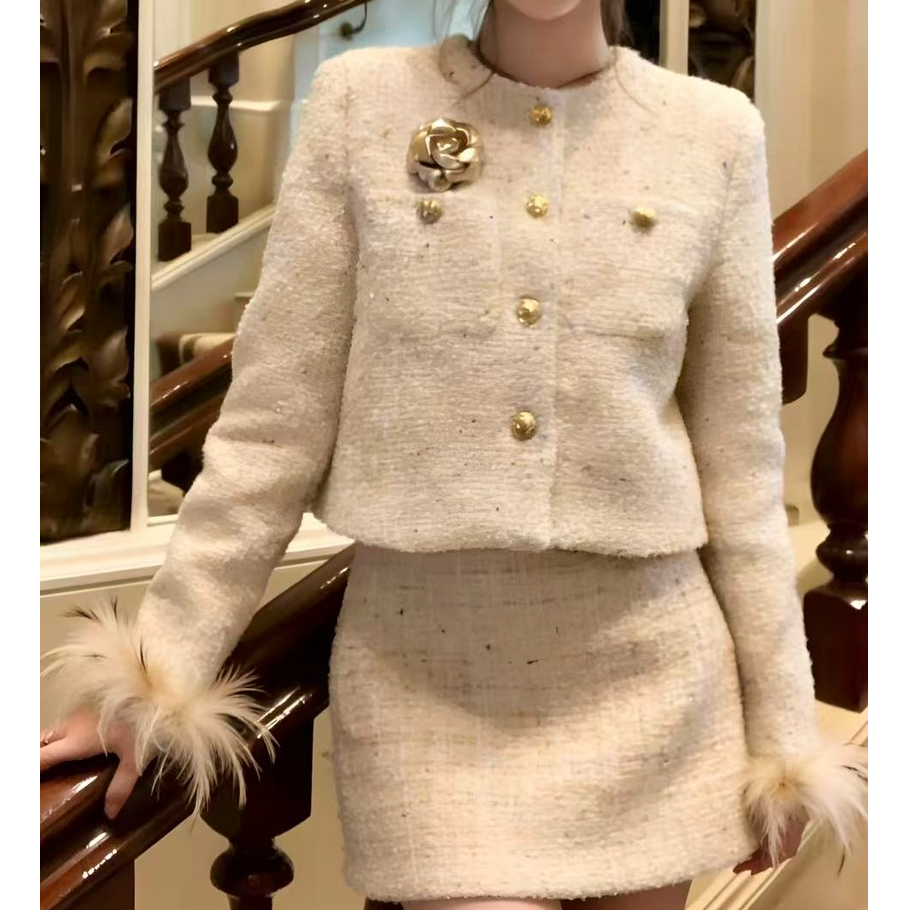 【晨浠定制】新款气质时尚小香风毛袖圆领夹棉外套半裙套装6802