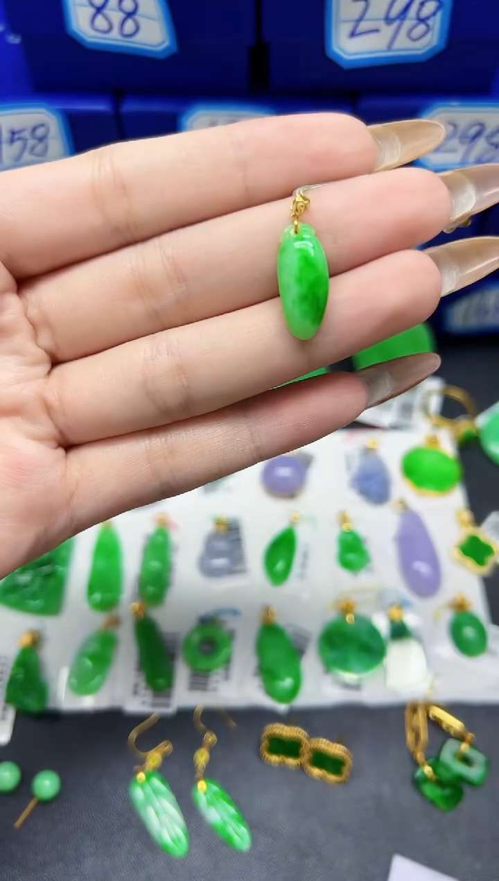 【闪购商品】翡翠颈饰18K金镶嵌Y缅料A货/支持复检/一件