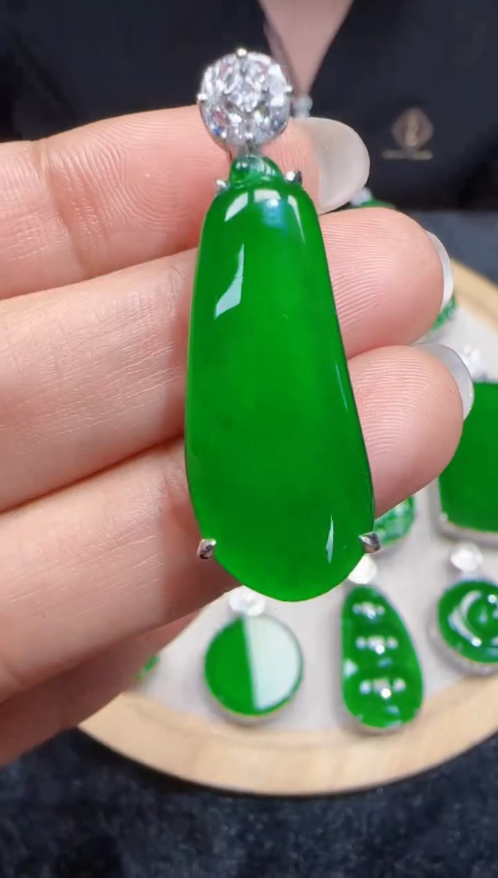 未镶嵌定制翡翠翡翠吊坠177