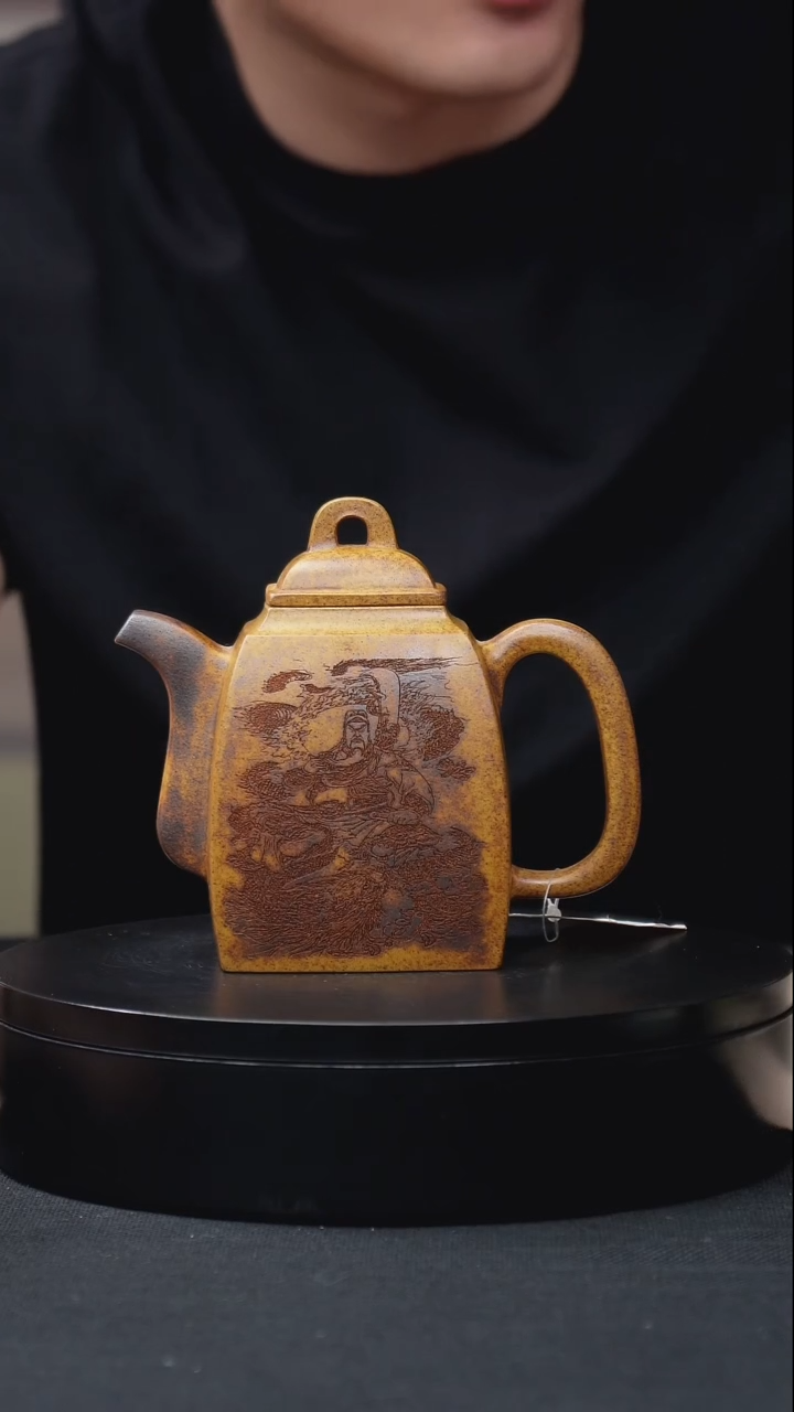 紫砂茶壶龙骨金砂刻绘汉方