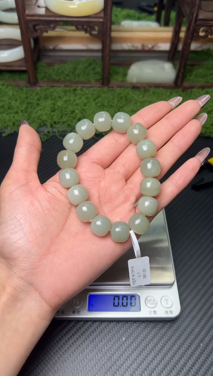 未镶嵌手串和田玉且末微色差近矿卡14