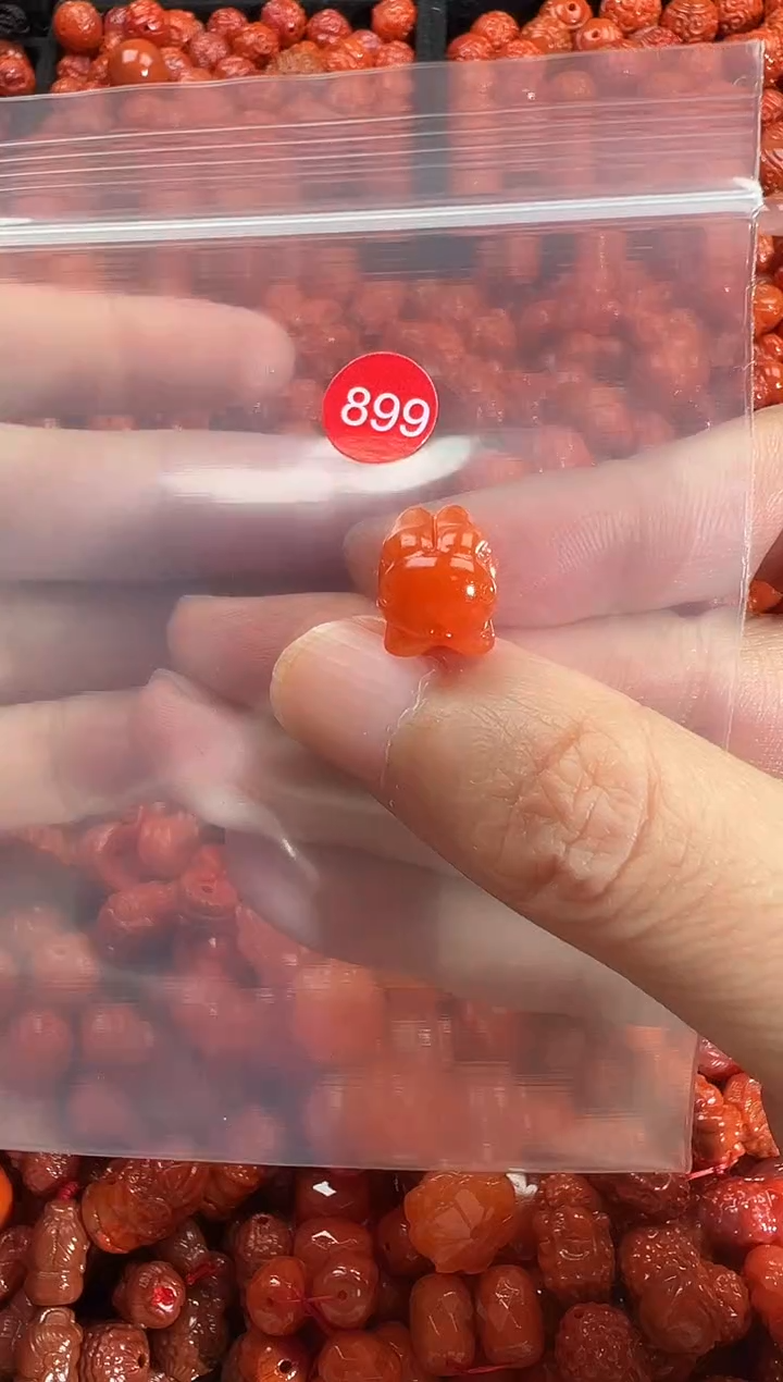 颈饰未镶嵌南红玛瑙1