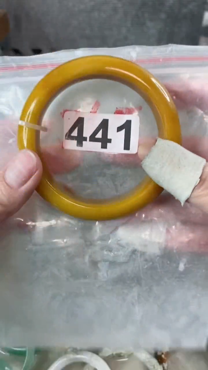 【闪购商品】石英质玉手镯未镶嵌61+441