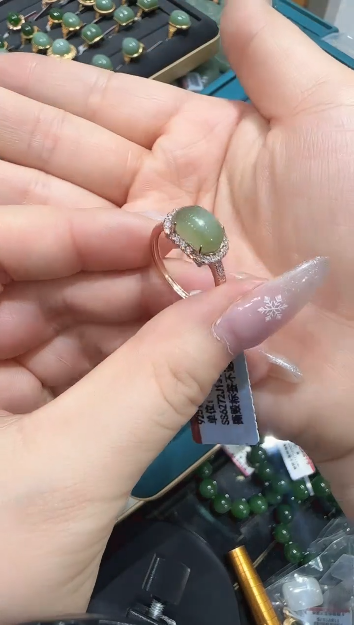 【闪购商品】和田玉戒指/多样性发未镶嵌R112