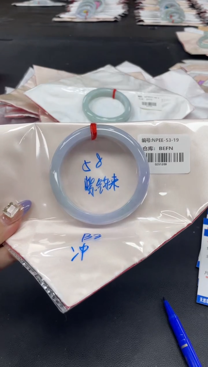 未镶嵌手镯翡翠翡翠手镯