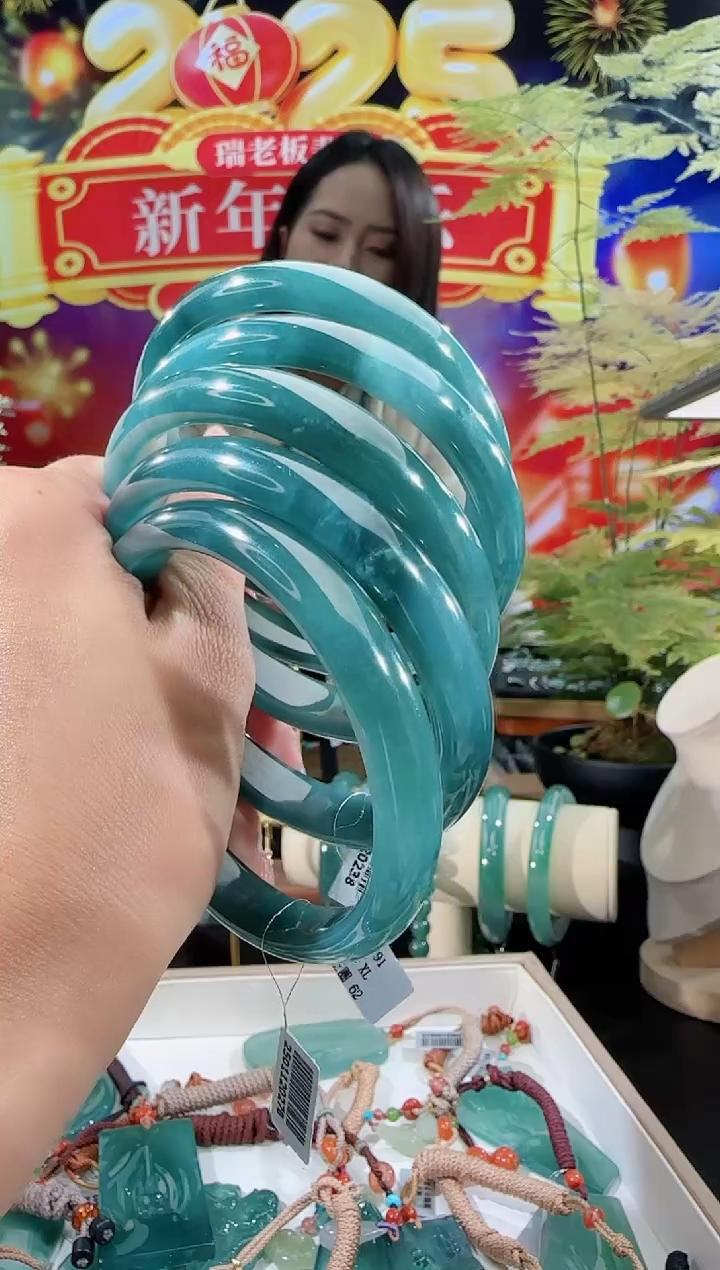 【闪购商品】定制翡翠手镯正圈未镶嵌圈口可选多样性发一
