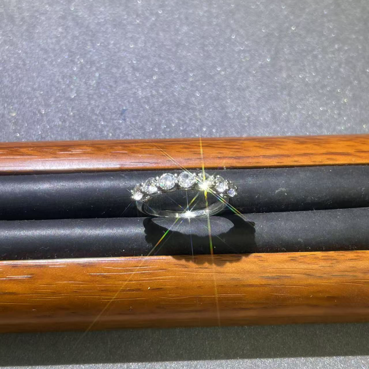 s7205白色七公主开口戒指多样性发货