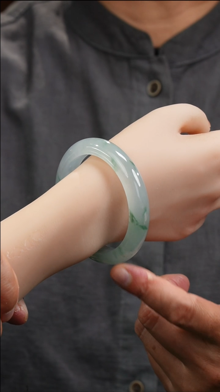 【闪购商品】翡翠手镯未镶嵌117·