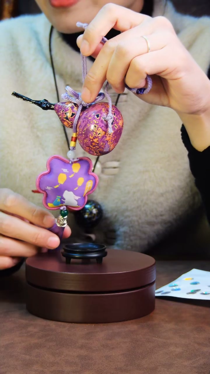 【闪购商品】81直播一物一图大漆酒葫芦送底座送挂绳