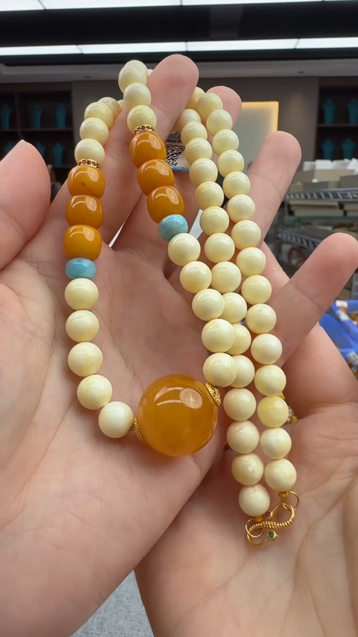 琥珀颈饰未镶嵌303秒拍号 假一罚三