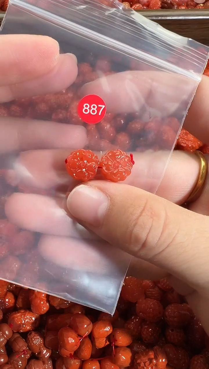 颈饰未镶嵌南红玛瑙1