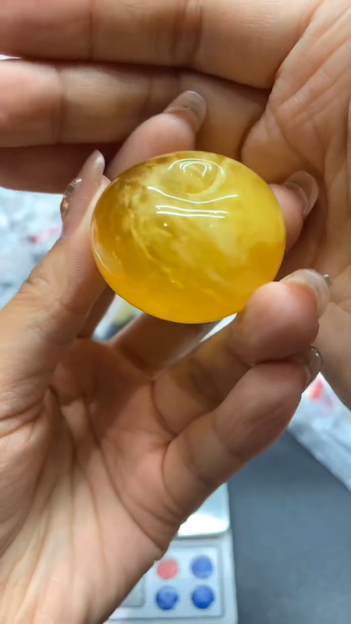 【闪购商品】未镶嵌琥珀珠宝奇石2779