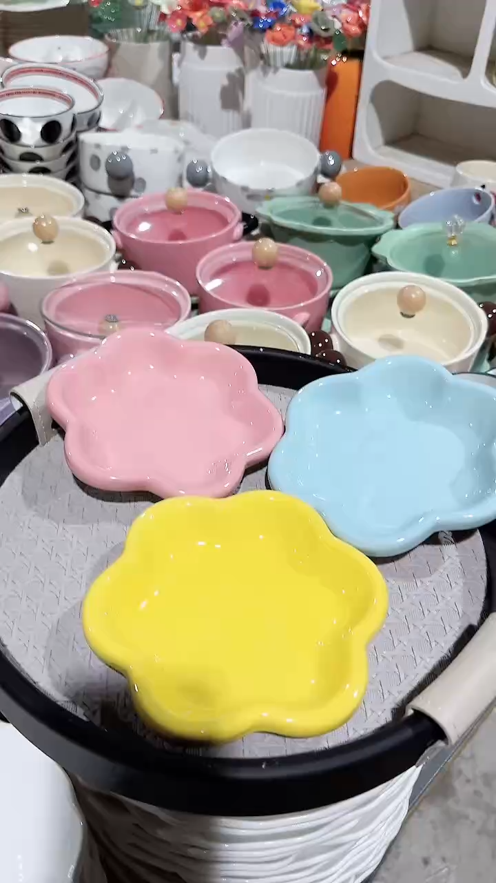 陶瓷3个花朵碟微瑕 凑满20元包邮