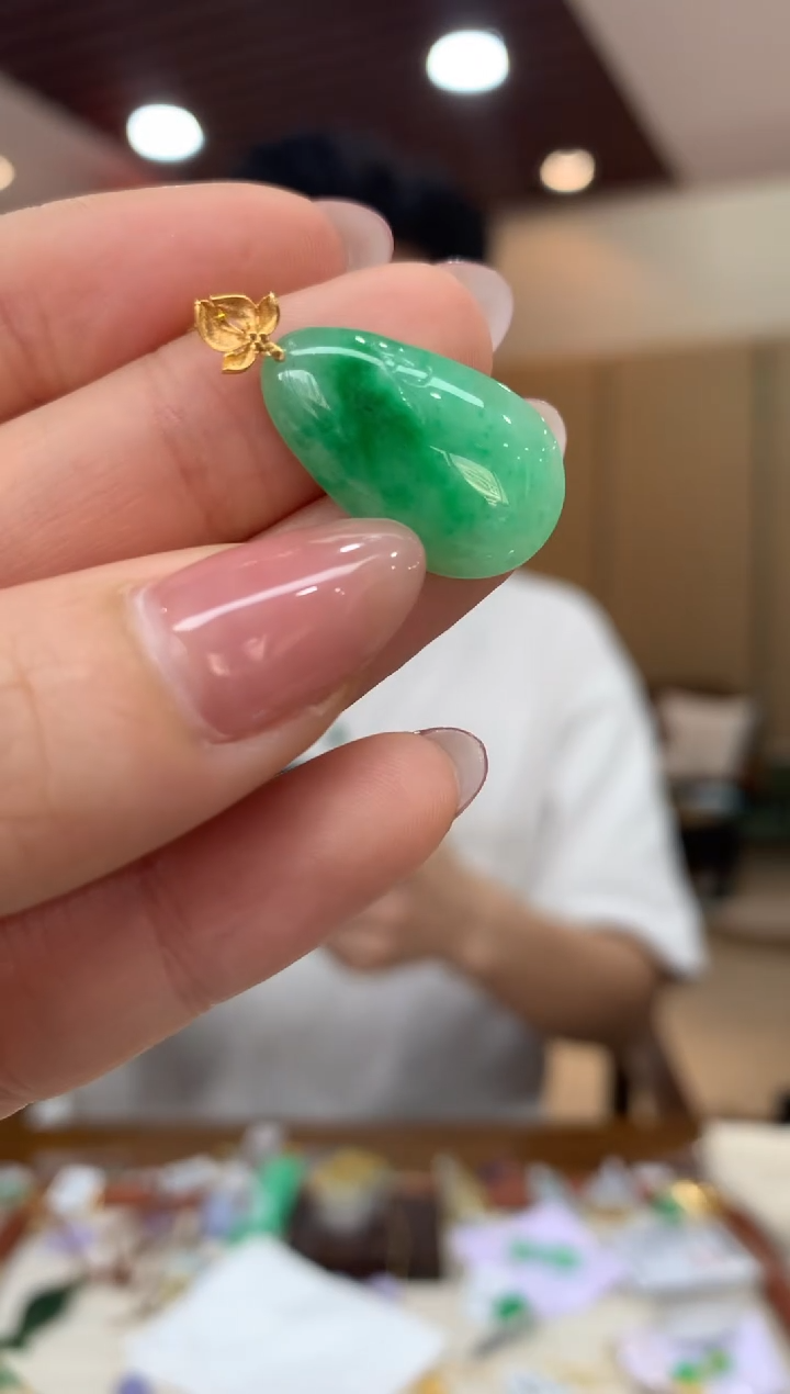 吊坠(不含链)18K金镶嵌翡翠福瓜