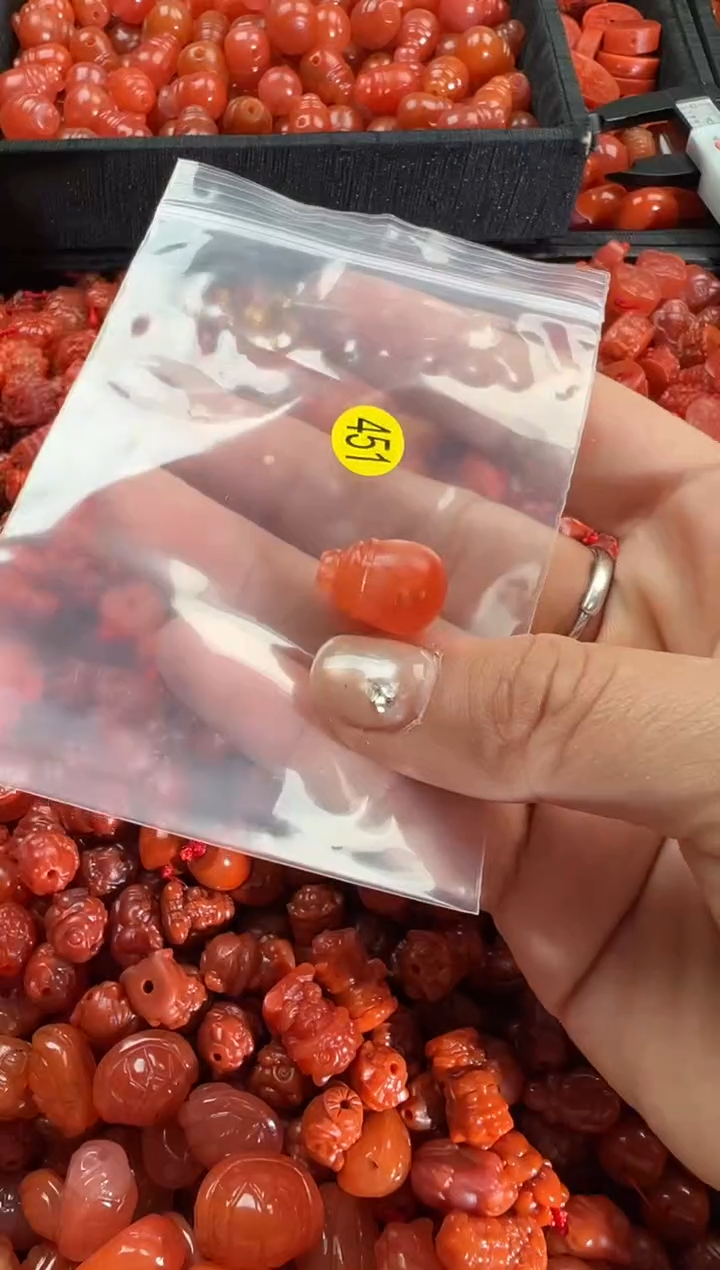 【闪购商品】南红玛瑙颈饰未镶嵌1